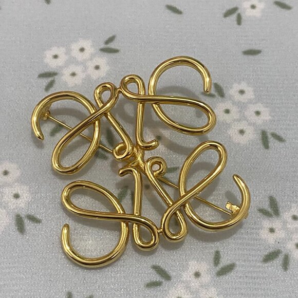 Loewe's Classic Anagram Brooch In Gold-Tone Metal - Picture 1 of 6